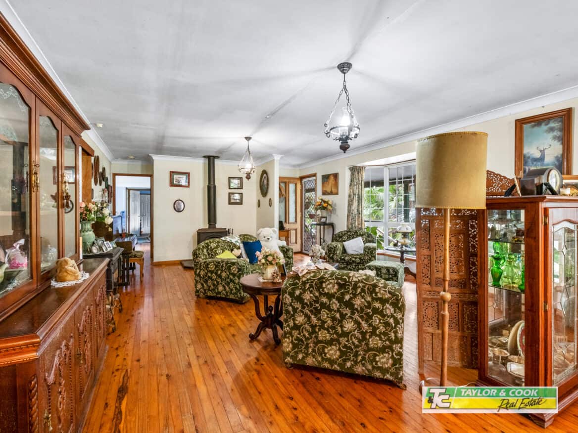 2030 Log Creek Road Taylor & Cook Real Estate